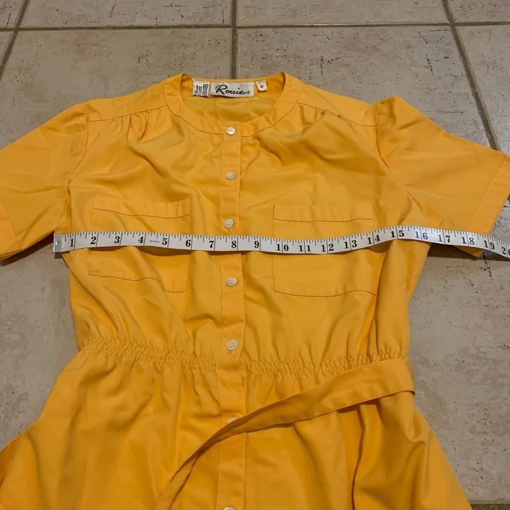 VINTAGE 80s Rouie Yellow Midi Shirt Dress with Belt Short Sleeve Size 12 - Picture 6 of 7